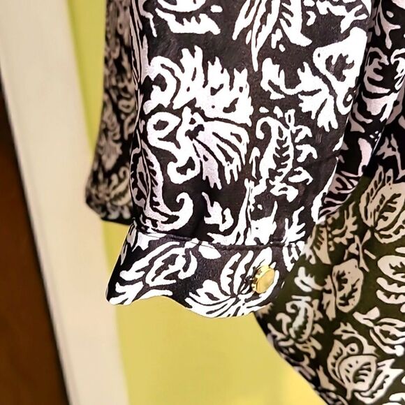 Liz Claiborne Black & White Print Blouse, Size Medium - Picture 5 of 6